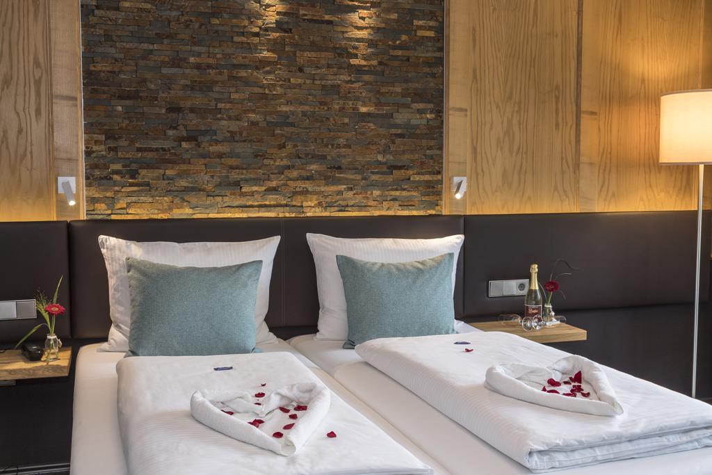 Hotel & Restaurant Becher Donzdorf Экстерьер фото